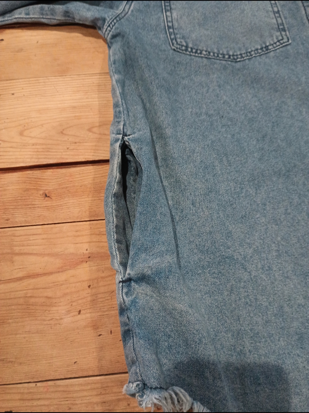 Denim Button-Up Tunic Shirt - Light Blue Side Pockets Raw Hem L - Picture 8 of 10